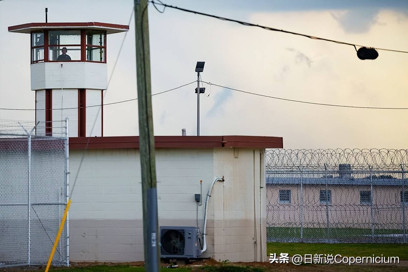 朗普钦点下美国这个移民牢房即将重启开元棋牌试玩用鳄鱼沼泽当围墙！特(图2)