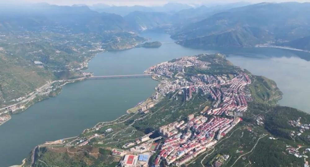 +”体验模式 引领“慢生活”新风尚开元棋牌四川汉源湖畔打造“露营(图2) +”体验模式 引领“慢生活”新风尚开元棋牌四川汉源湖畔打造“露营(图2)