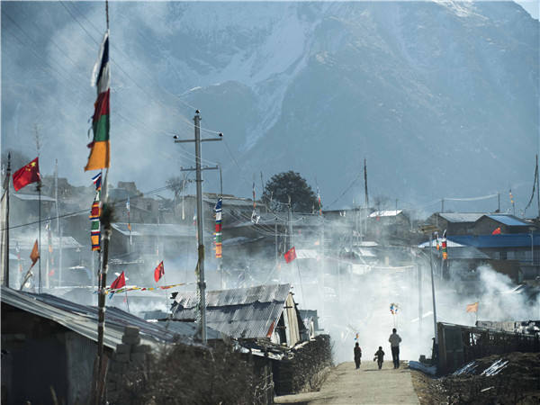 】新华社记者西藏灾区影像开元ky棋牌【凤凰涅槃(图6)