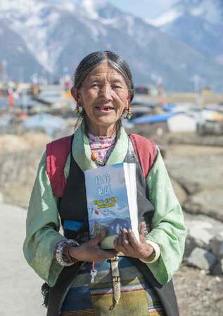 】新华社记者西藏灾区影像开元ky棋牌【凤凰涅槃(图9)